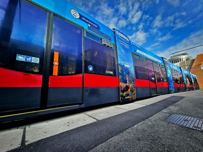 Straßenbahnbranding Airline, Außenwerbung